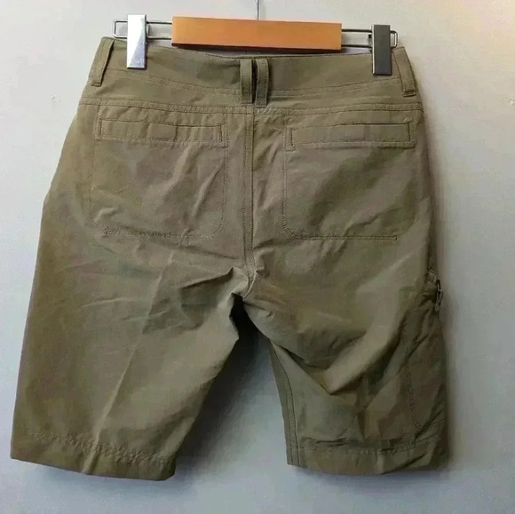 NWT MARMOT LOBO's women Short size 2 Tan color with  lots of pockets - Picture 11 of 16
